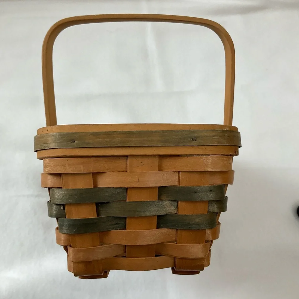 Vintage Country Woven Collection Grand Basket W/ Handle